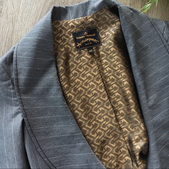 Vivienne Westwood pinstriped gray cropped blazer 6 - Picture 4 of 8